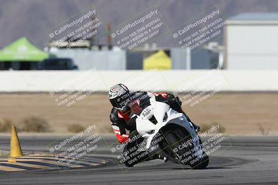 media/Jan-15-2026-Racers Edge (Thu) [[dfebeb70ab]]/3-B Group/Session 1 Turn 15/